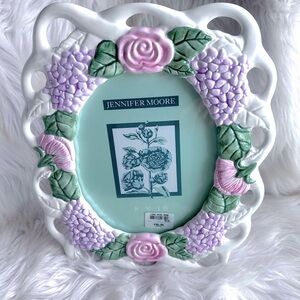 JENNIFER MOORE EMBOSSED CERAMIC FRAME